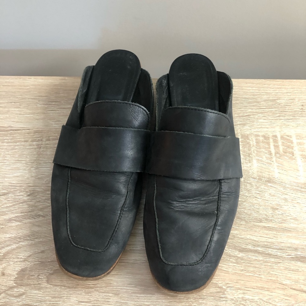 Free People black mule slides